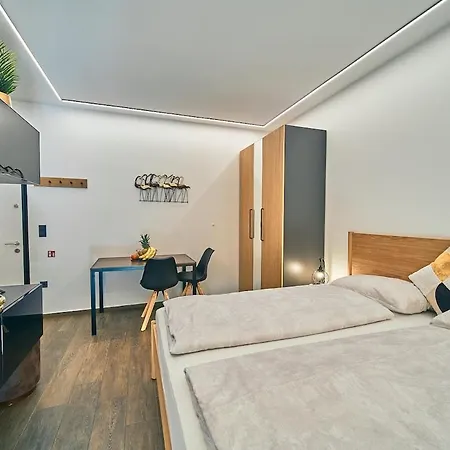 Clato Living - Etschmann With Balcony